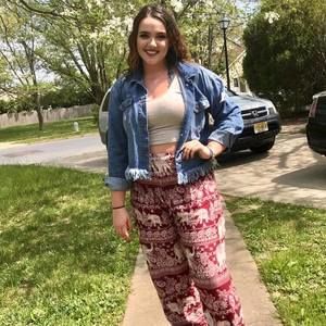 Meet your Posher, Alexis